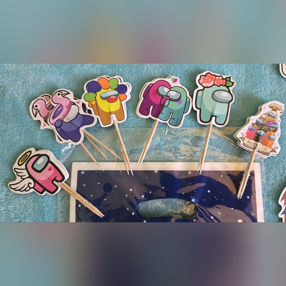 Among Us Party Decorations - Picture 8 of 8